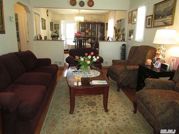 2nd image of 107 New York Ave