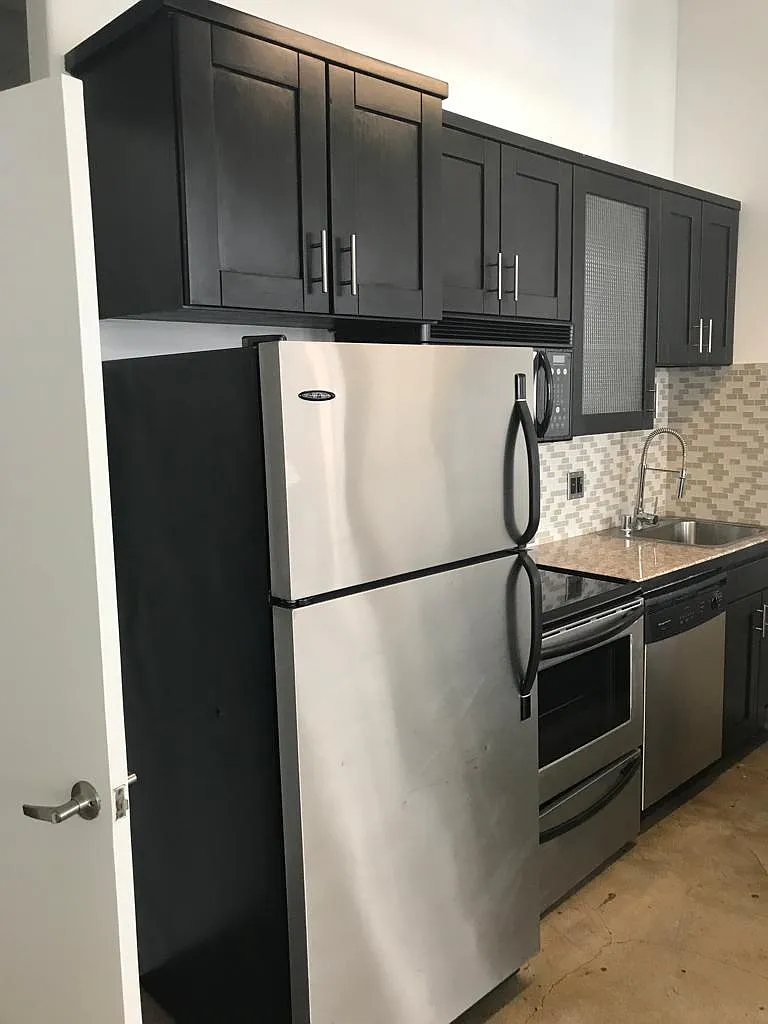 1 bed, 750 sqft, $1,950 — Photo 3