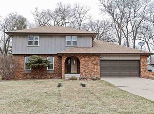2624 Iris Ave NW, Cedar Rapids, IA 52405