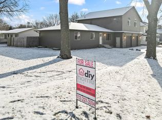 932 Edgerley St, Larchwood, IA 51241