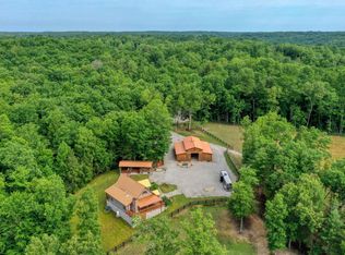 275 Fletchers Branch Dr, Allardt, TN 38504