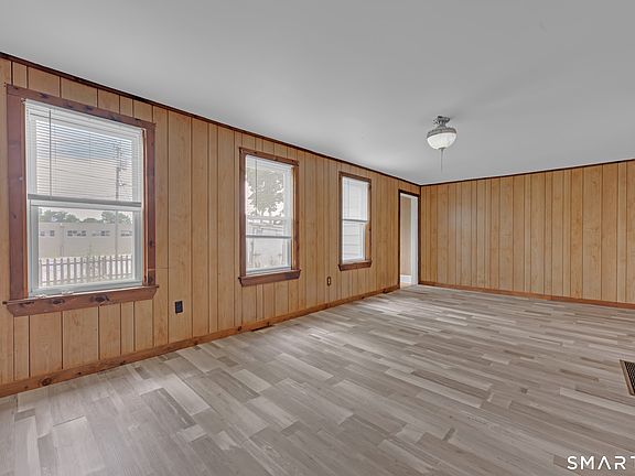 5th image of 81-83 Community Avenue