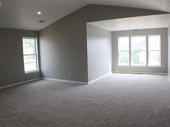 5th image of 402 Eton Dr