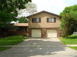 1222-1224 S Thompson Dr, Madison, WI 53716