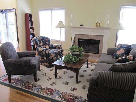 4th image of 5 Persimmon Ln