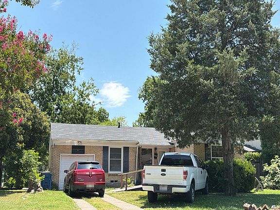 3rd image of 10514 Desdemona Dr