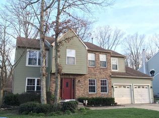 302 Dundee Dr, Williamstown, NJ 08094