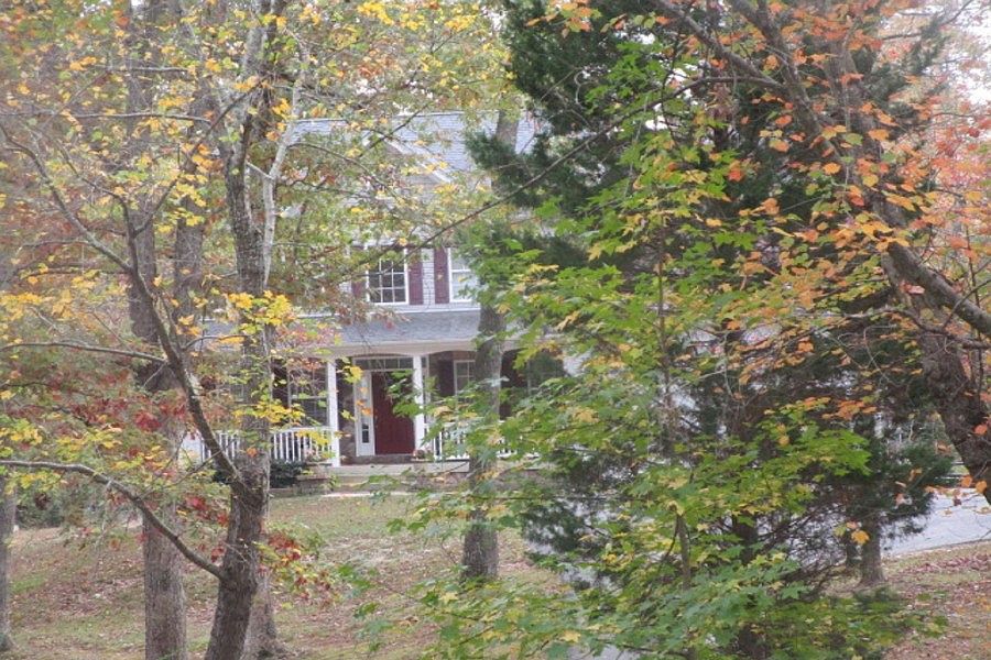 2nd image of 45821 Circle Dr