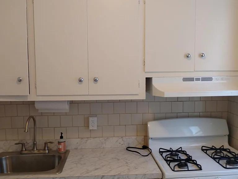 2066 E 15th St #2 — Photo 2