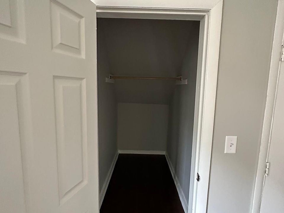 1st image of 133 Davenport Ave #B1
