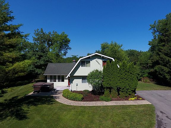 2nd image of 2135 N Lincoln Lake Dr