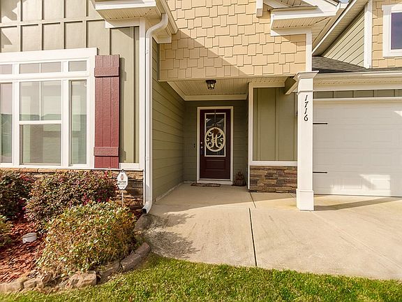 5th image of 1716 Edenburg Way