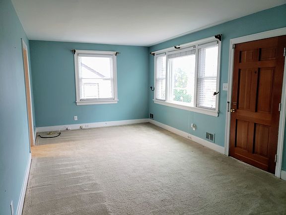 3rd image of 7431 Wentworth Ave