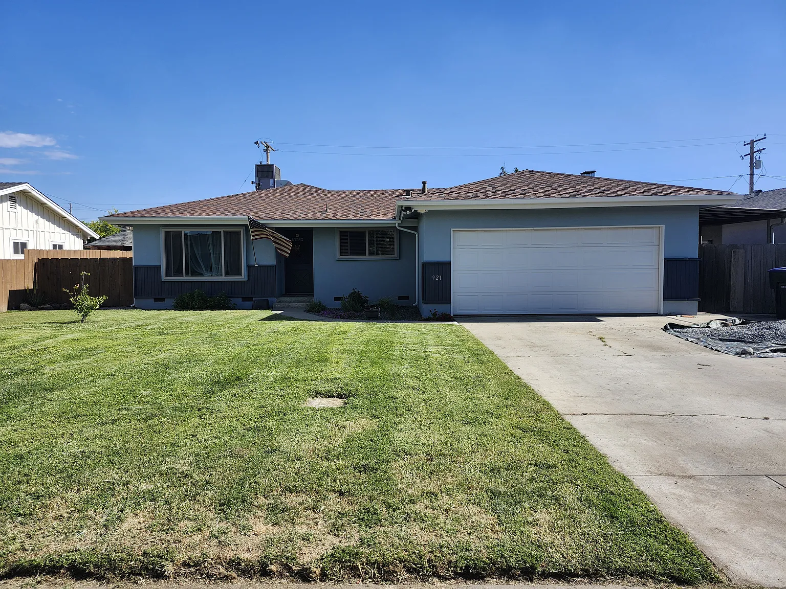 W Cambridge Ave, Visalia — Photo 1