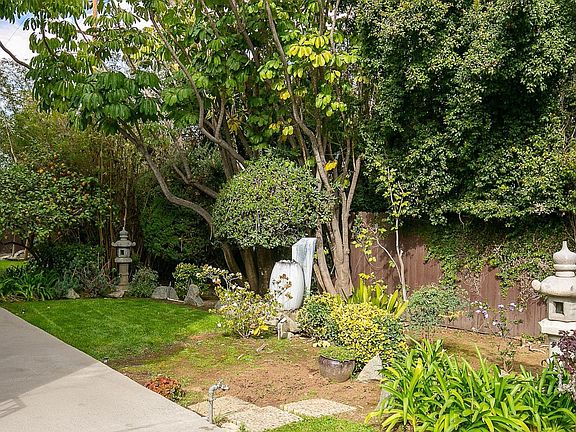 3rd image of 1810 Ramona Ave APT 26
