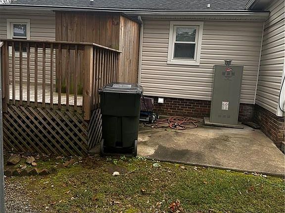3rd image of 111 W Summit Ave