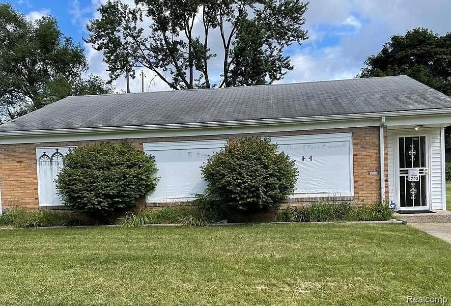 1st image of 723 McKeighan Ave