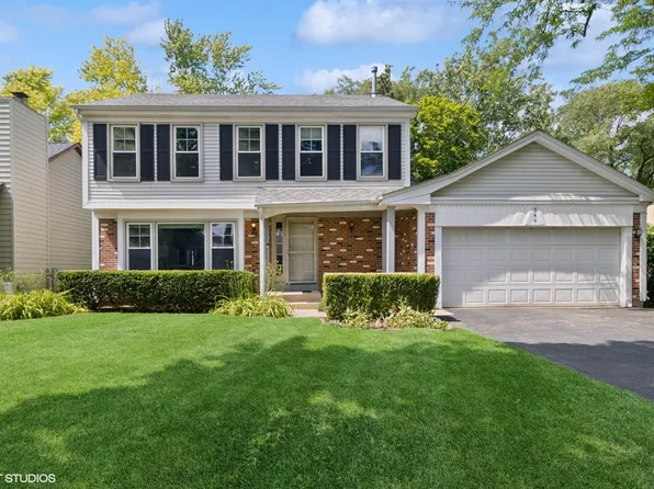 940 French Dr, Mundelein, IL 60060