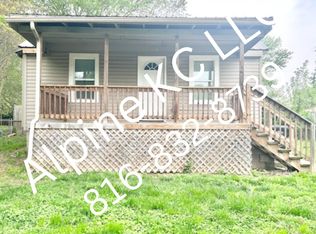 810 S Woodbury St, Independence, MO 64050