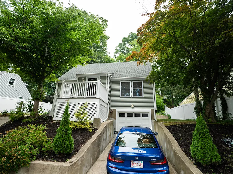 592 Poplar St — Photo 1