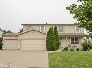 3128 Auburn Rd, Bloomington, IL 61704