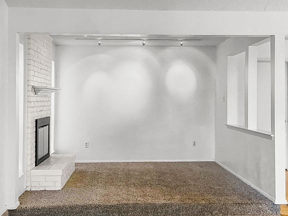 5th image of 3820 Lynbrook Ln