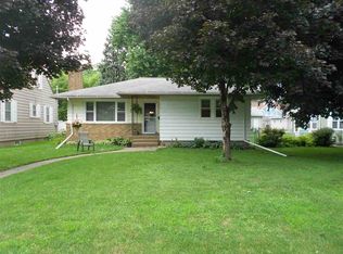 2408 Chancy St, Clinton, IA 52732