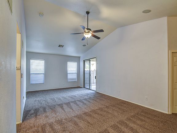 5th image of 29605 N Blackfoot Daisy Dr