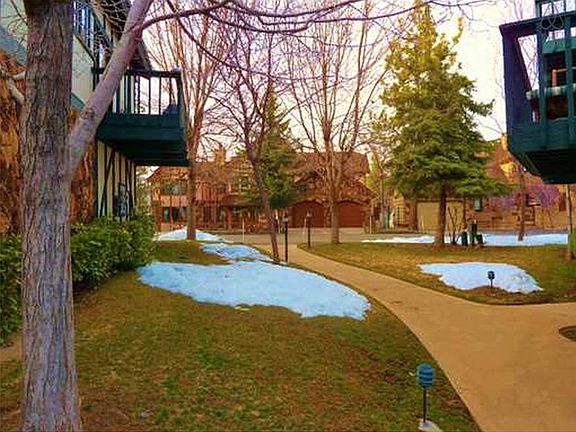 4th image of 39802 Lakeview Dr APT D