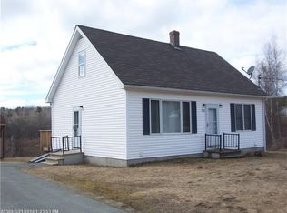 122 Meadow Ln, Farmington, ME 04938