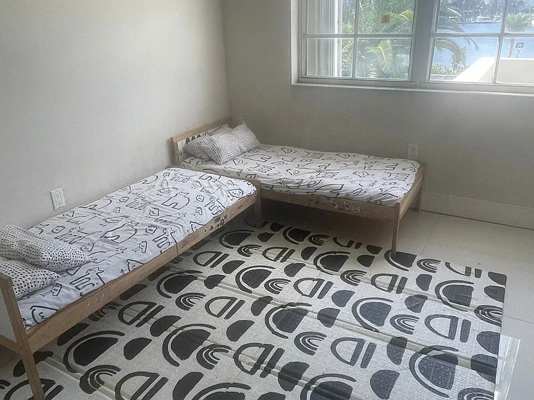 2600 Collins Ave #211 — Photo 8