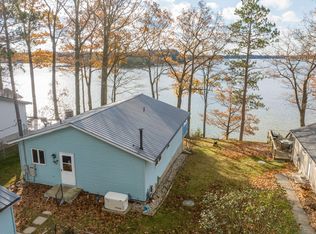 10147 Lakeshore Dr, Evart, MI 49631