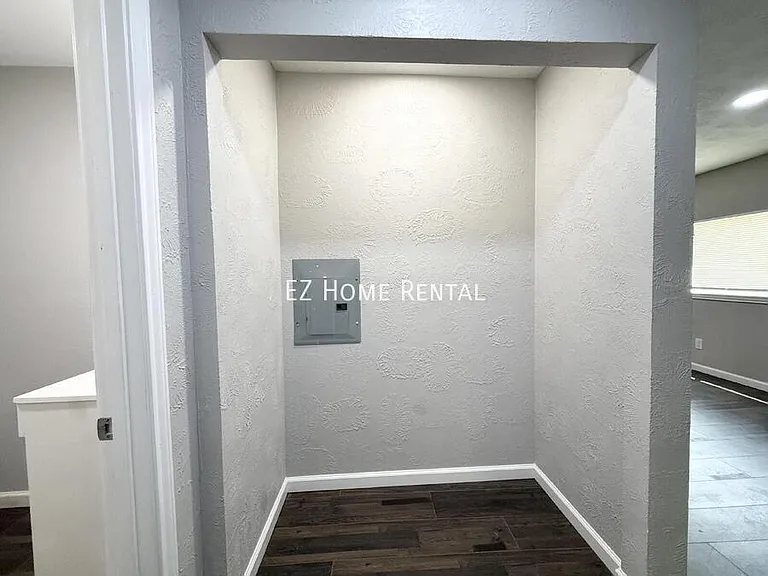 7515 Bayway Dr #3 — Photo 17