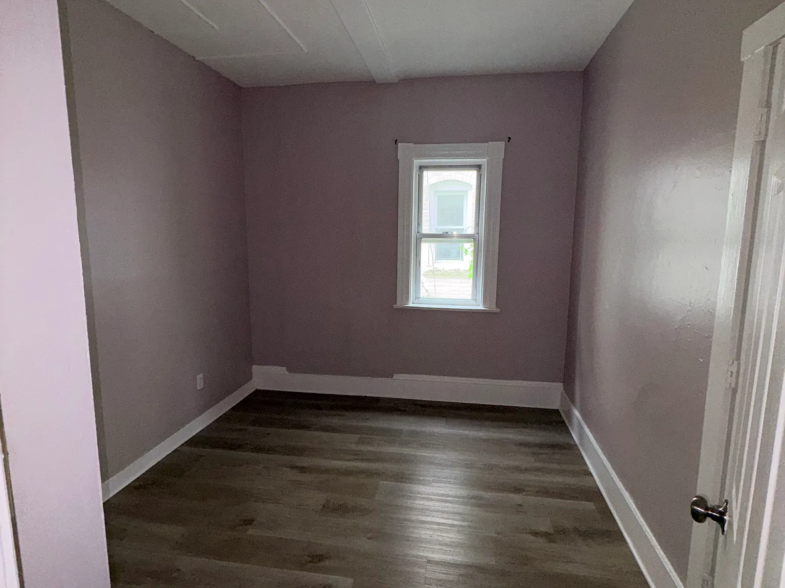 4 bed, 980 sqft, $1,650 — Photo 2
