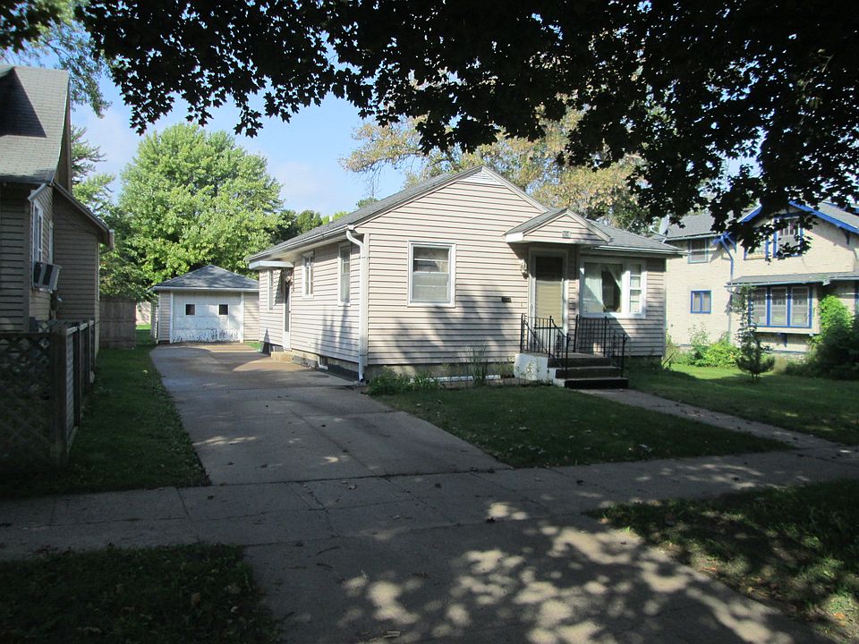 1st image of 924 5th St S