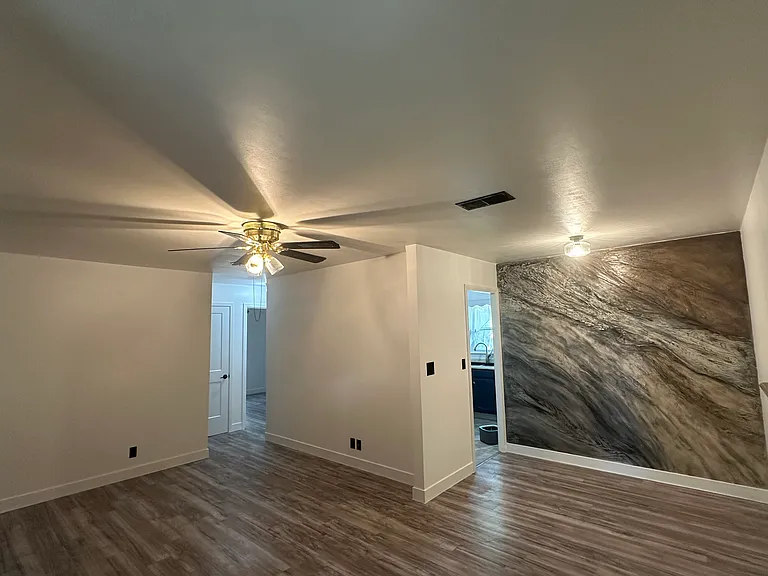 3321 Pawnee St — Photo 2