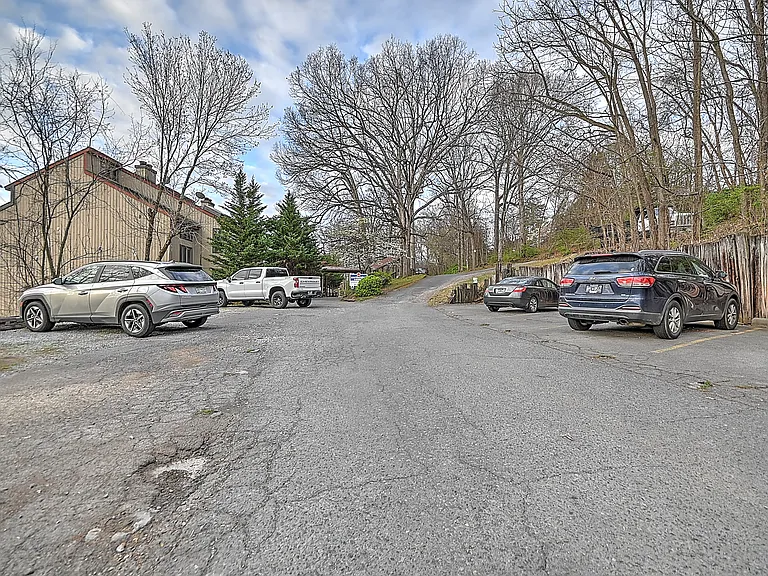 109 Beechnut St #4 — Photo 27