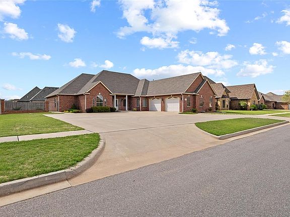 2nd image of 3509 Callaway Dr