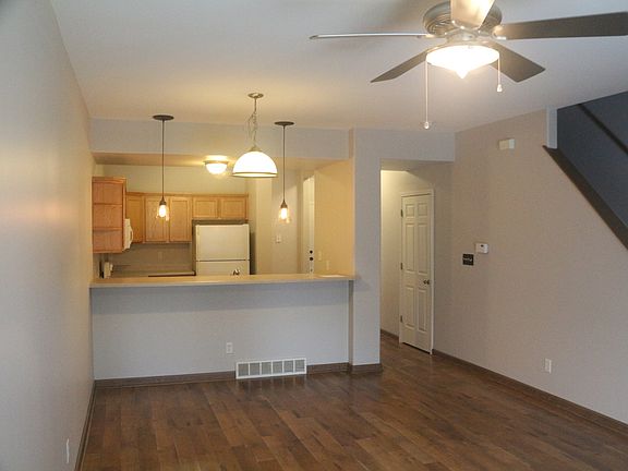 3rd image of 348 Manning Dr #348