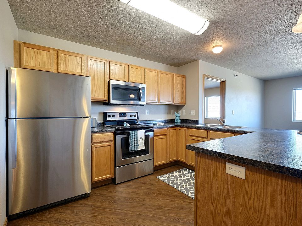 Fargo, ND East Bridge Apartments | Kitchen