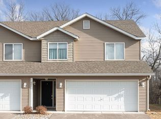 621 Tanager Path, Mankato, MN 56001