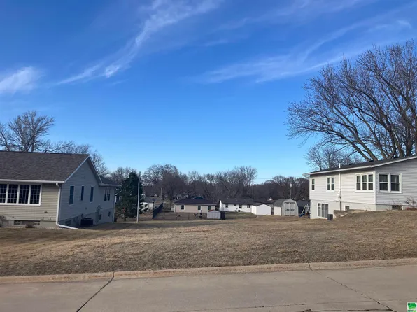 8 Grandview Addition, Le Mars, IA 51031