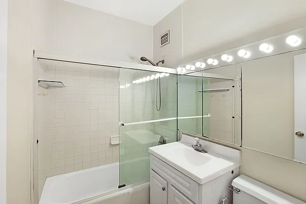 Rented by Compass | media 13