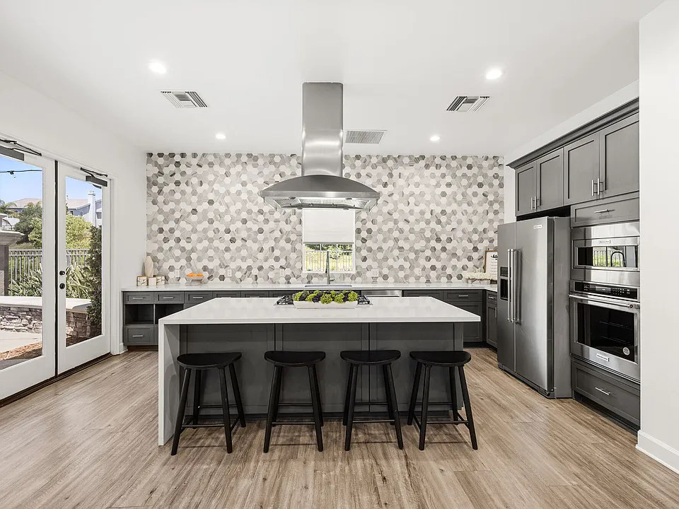 Parc Chateaux apartments community photo