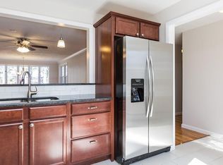 839 Shaker Rd, Longmeadow, MA 01106