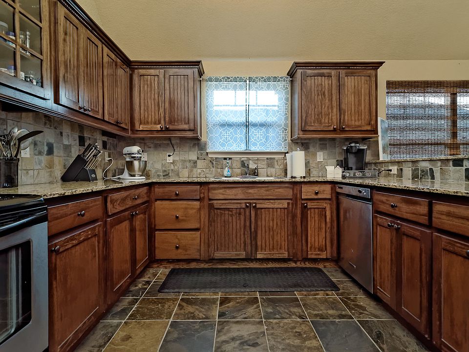 2nd image of 3811 SW Ridgepointe Ave
