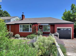 1119 7th St, Springfield, OR 97477
