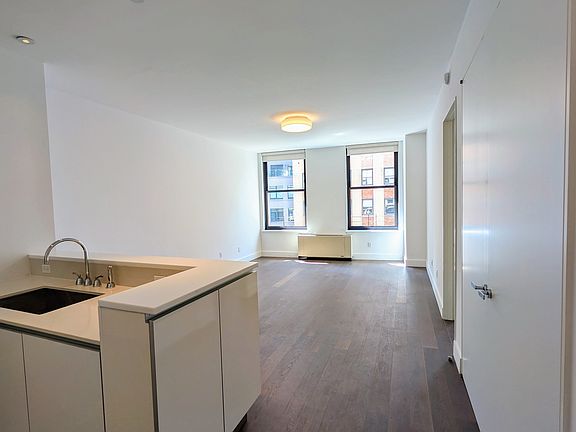 2nd image of 25 Broad St APT 19H