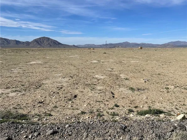 4 Lake St #4, Lucerne Valley, CA 92356