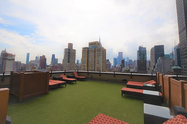 Rented by Manhattan Realty Group | media 3